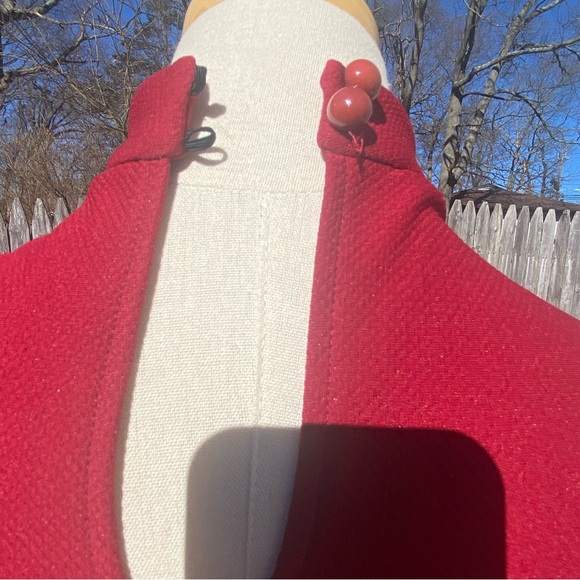 Gorgeous red dress with attached necklace - Picture 5 of 6
